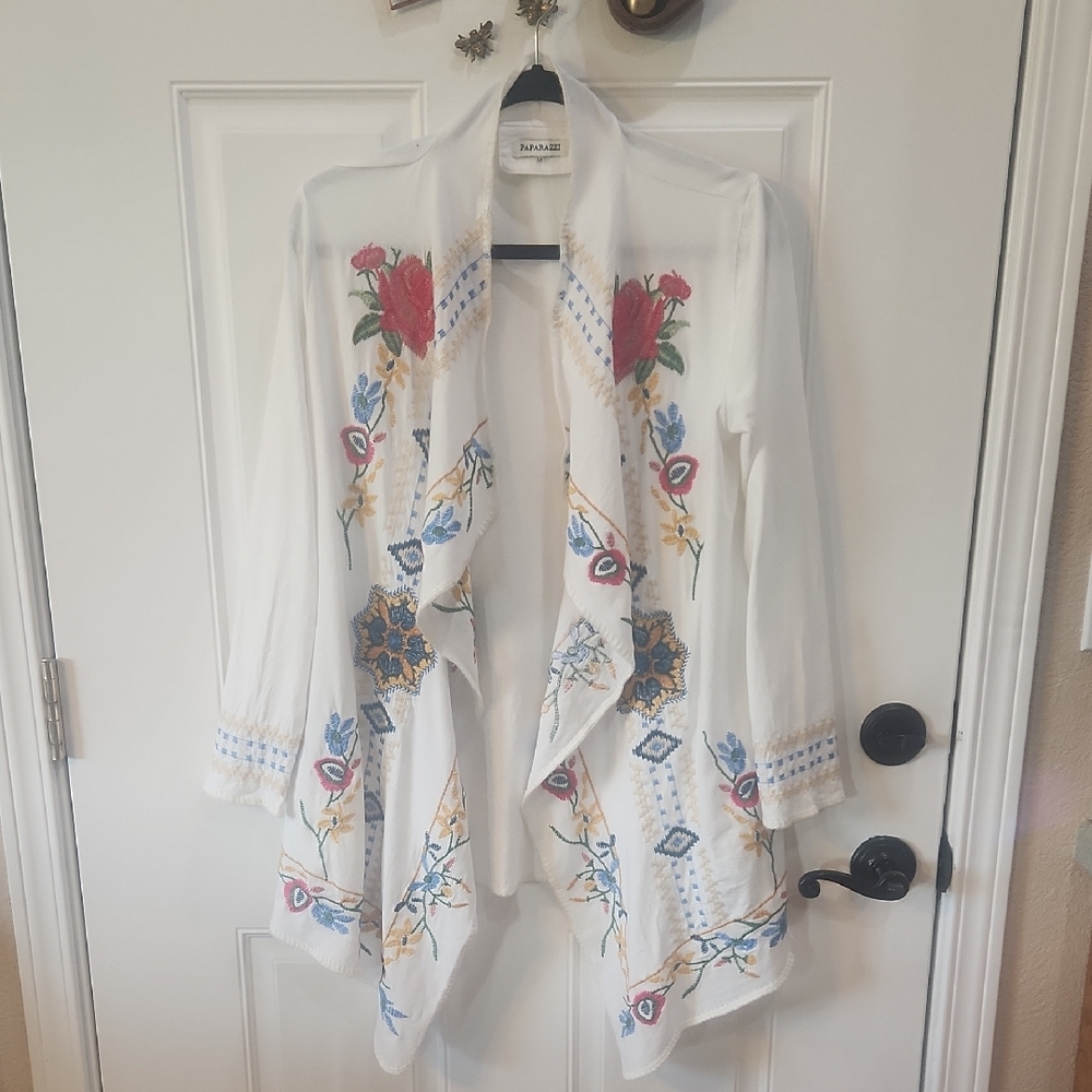 Paprazzi Open Cardigan with Floral Embroidery
